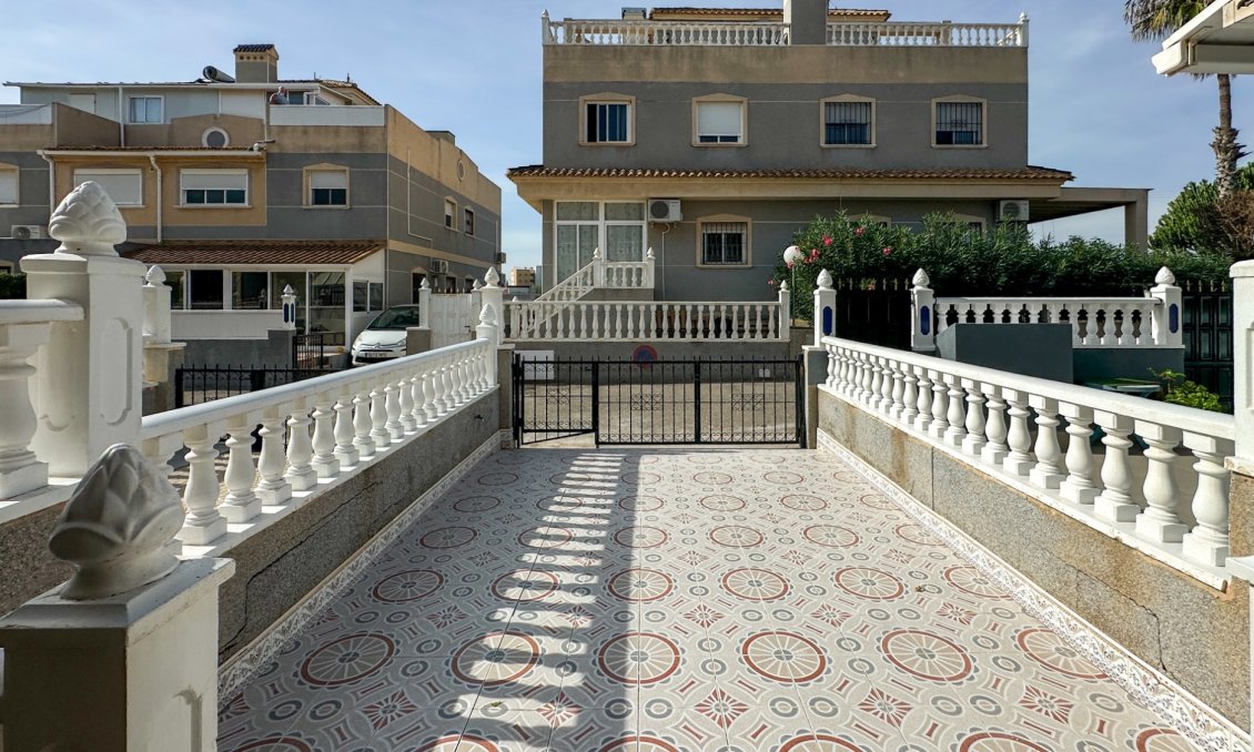 Segunda mano - Adosado -
Orihuela Costa - Costa Blanca