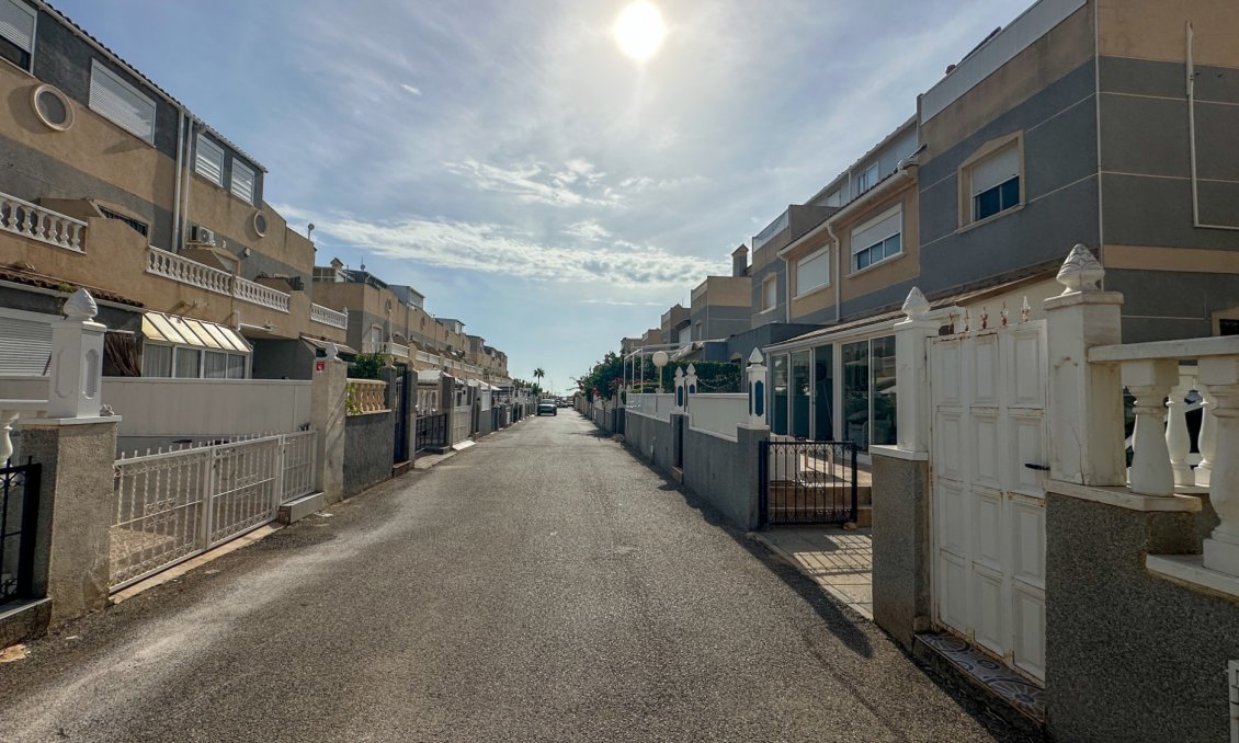 Segunda mano - Adosado -
Orihuela Costa - Costa Blanca