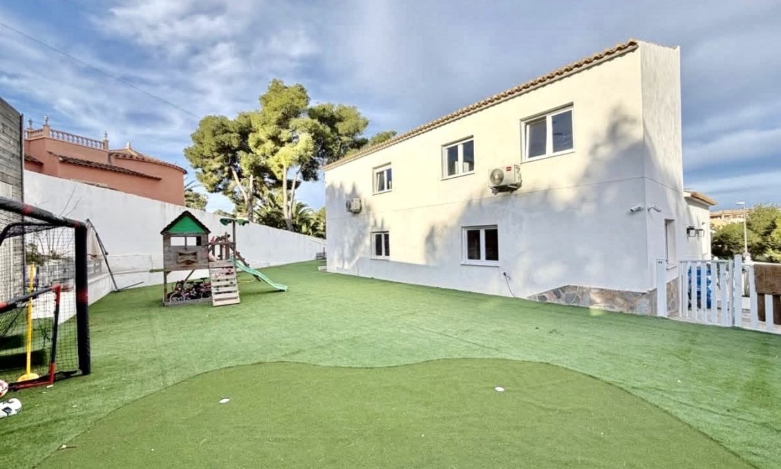Segunda mano - Villa -
Villamartin - Costa Blanca