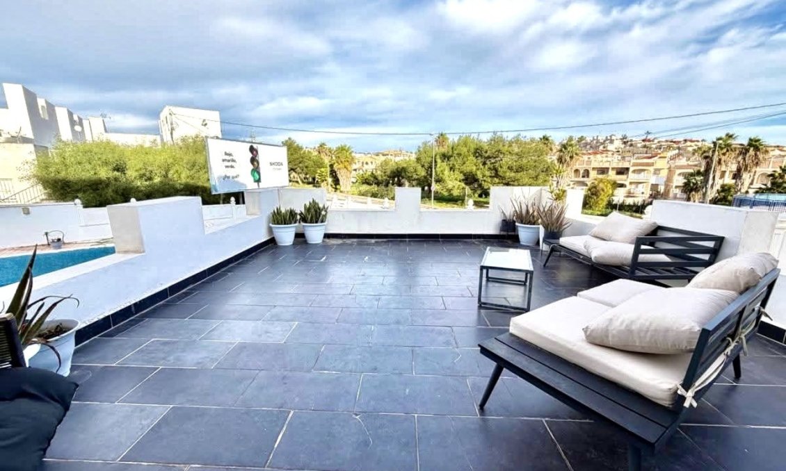 Segunda mano - Villa -
Villamartin - Costa Blanca