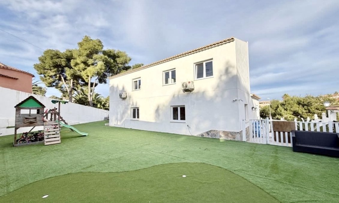 Segunda mano - Villa -
Villamartin - Costa Blanca
