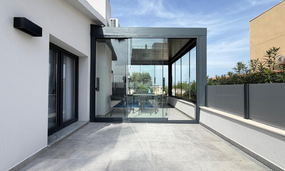 Segunda mano - Villa -
Torrevieja - Punta Prima