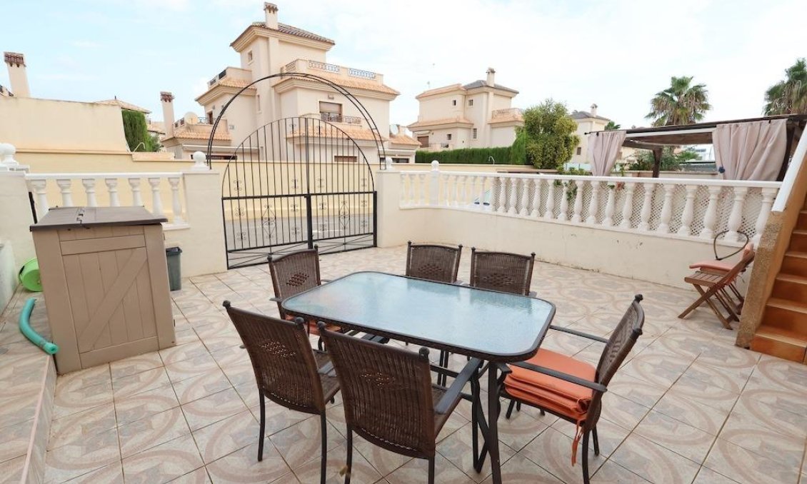 Segunda mano - Bungalow -
Orihuela Costa - Costa Blanca