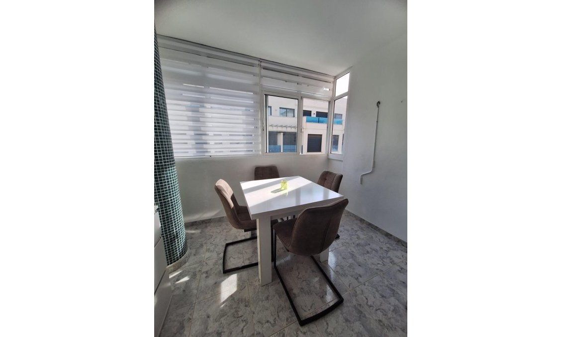 Segunda mano - Apartamento -
Torrevieja - Nueva Torrevieja