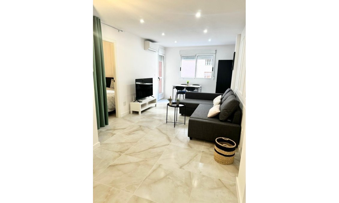 Revente - Appartement -
Torrevieja - Centro