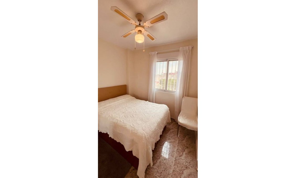 Revânzare - Apartament -
Villamartin - Costa Blanca