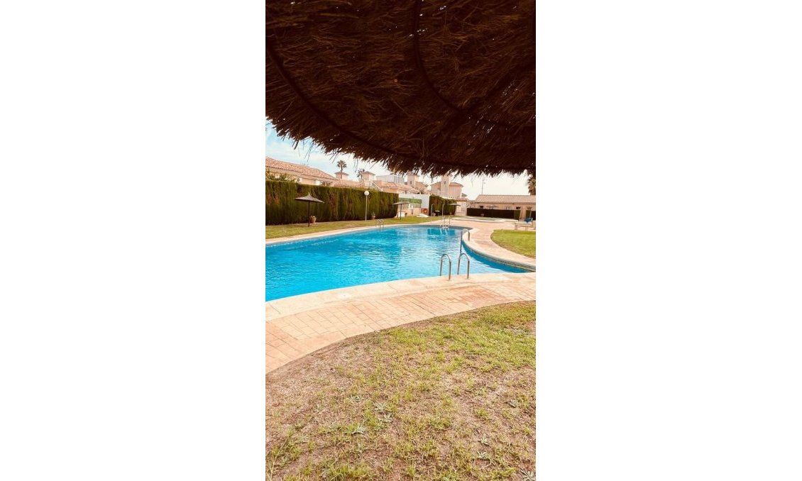 Revânzare - Vilă -
Villamartin - Costa Blanca