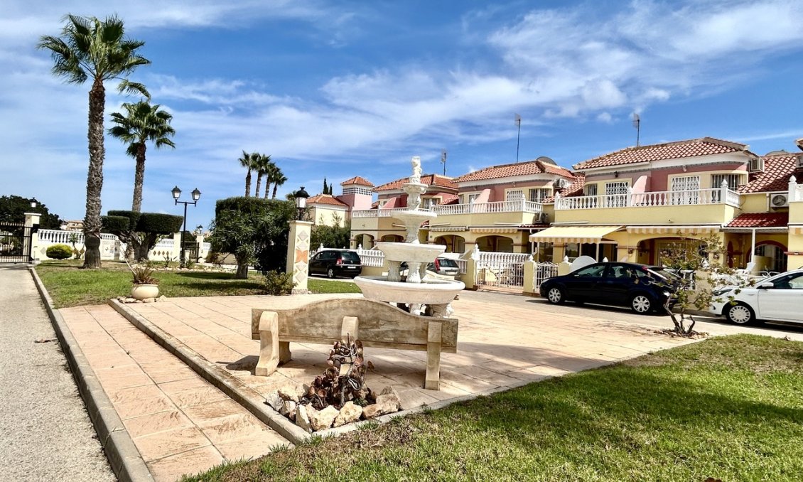 Revente - Maison de ville -
Cabo Roig - Costa Blanca
