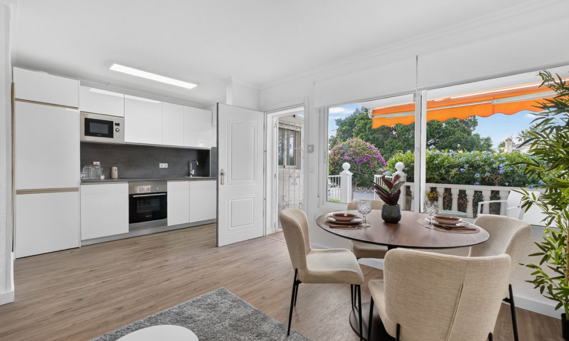 Revânzare - Bungalou -
Villamartin - Costa Blanca