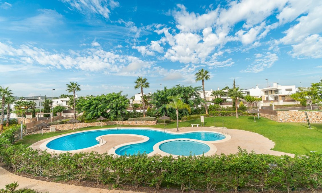 Revente - Bungalow -
Vistabella Golf Entre Naranjos - Inland
