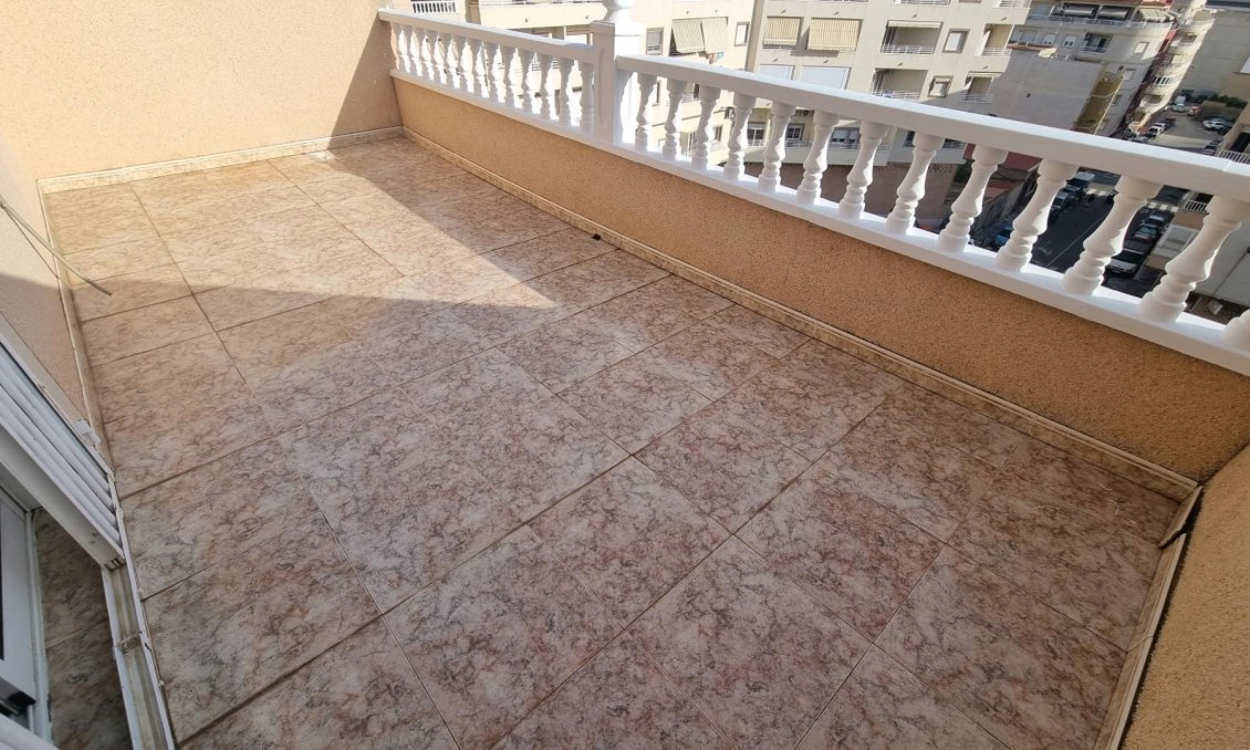 Revente - Attique -
Torrevieja - Centro