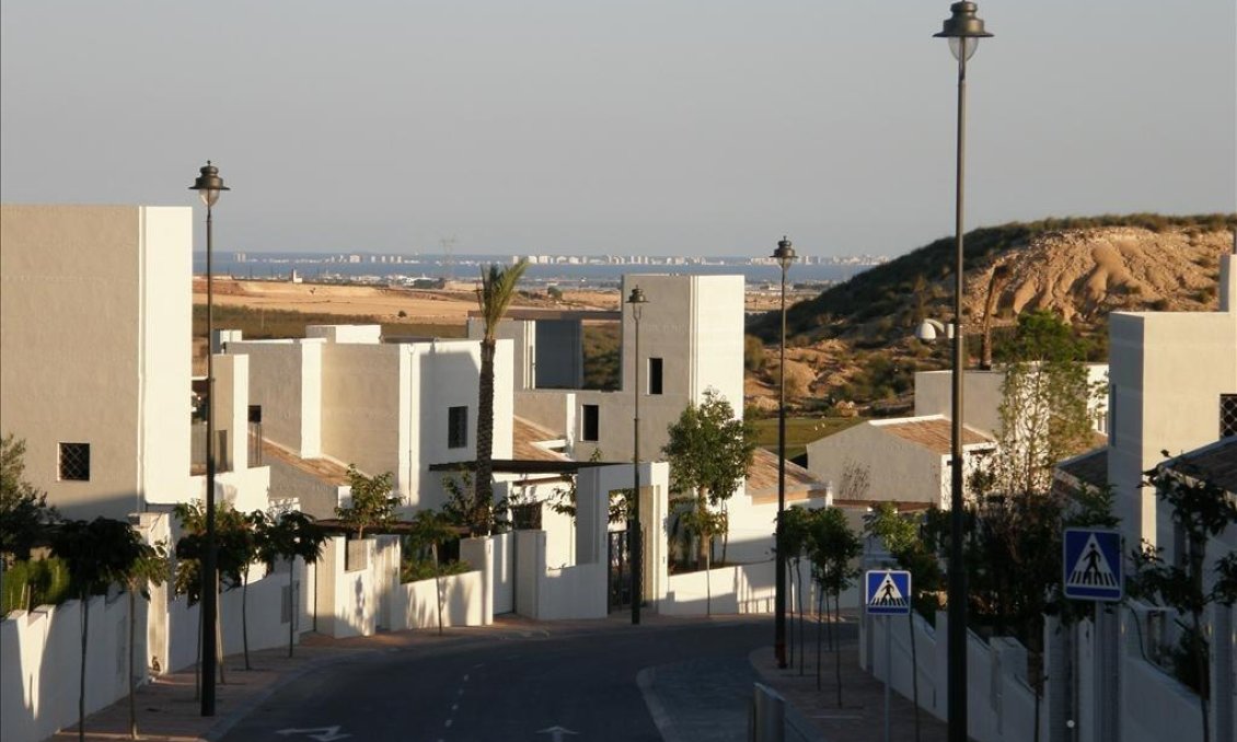 Neue Gebäude - Villa -
Sucina - Peraleja Golf