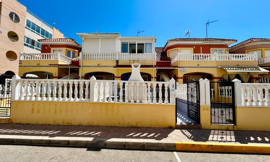 Segunda mano - Adosado -
Torrevieja - Costa Blanca