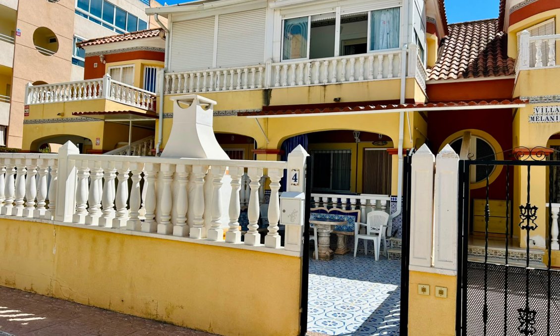 Segunda mano - Adosado -
Torrevieja - Costa Blanca