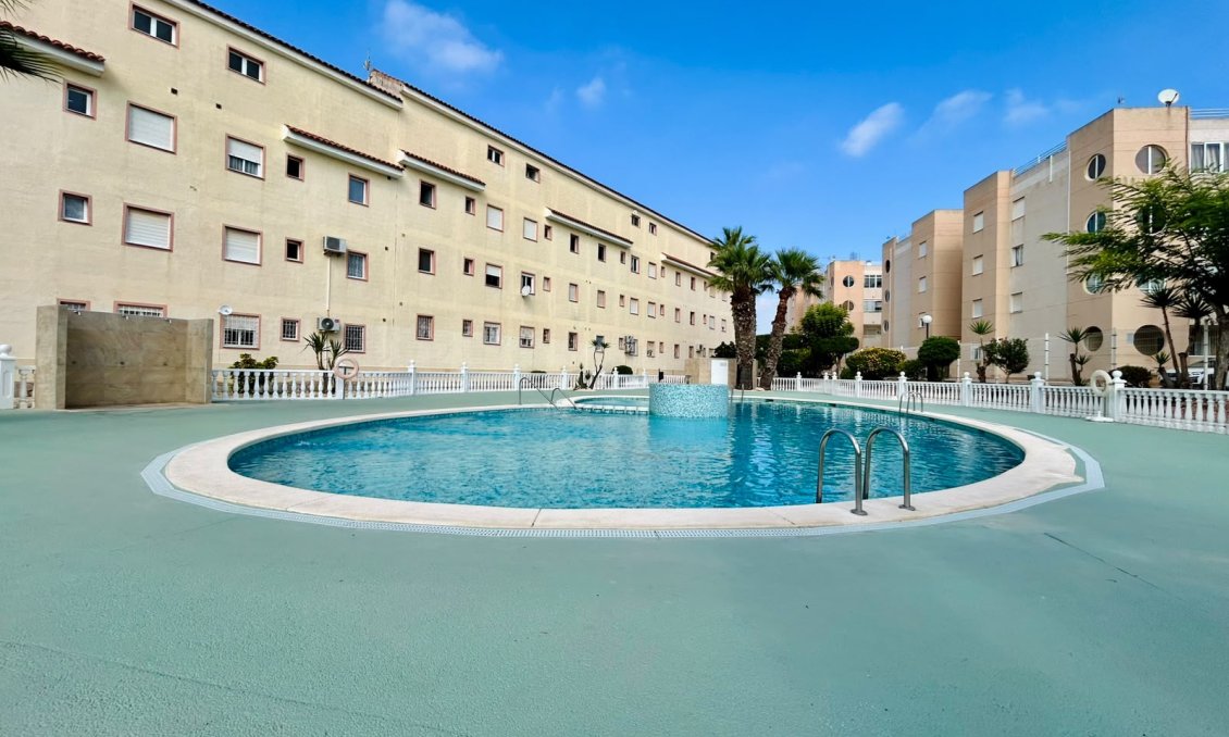 Segunda mano - Adosado -
Torrevieja - Costa Blanca