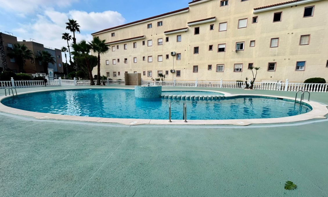 Segunda mano - Adosado -
Torrevieja - Costa Blanca