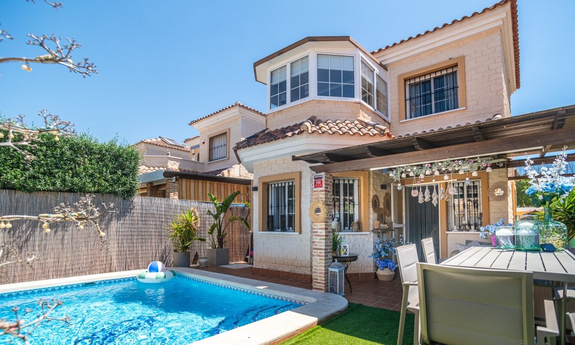 Wiederverkauf - Villa -
Guardamar del Segura - Costa Blanca