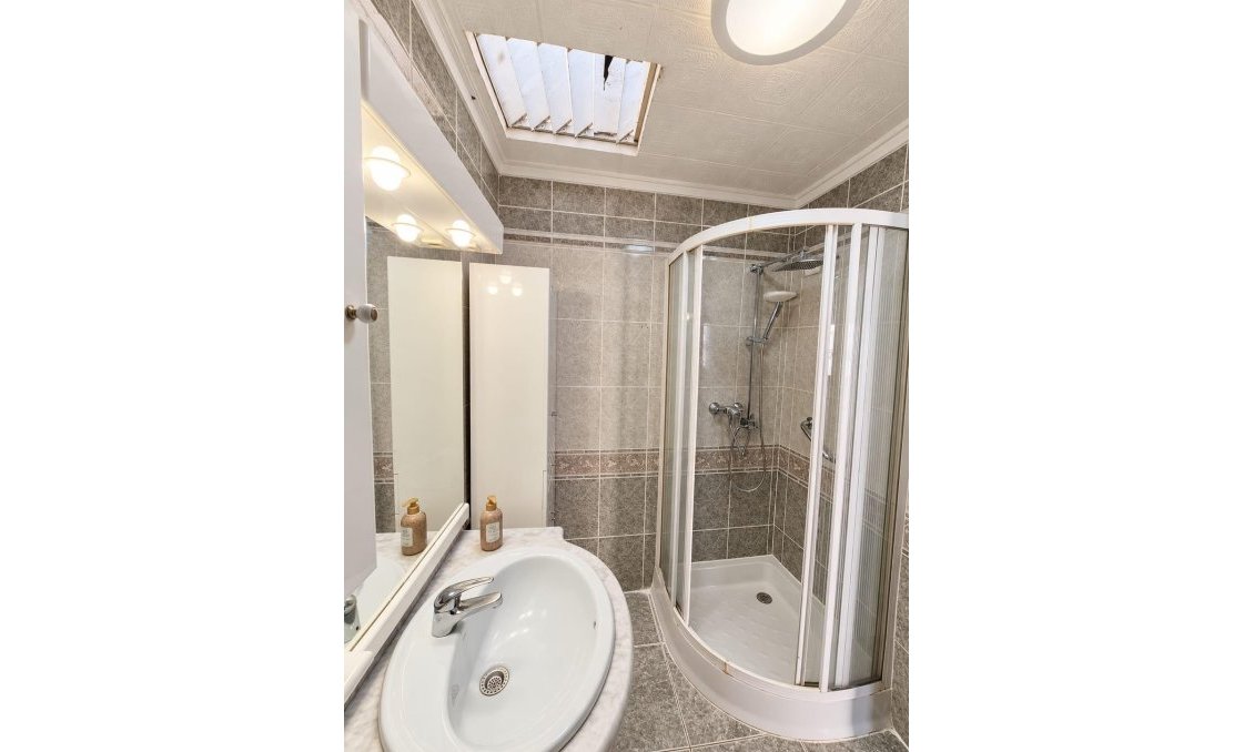 Revânzare - Bungalou -
Torrevieja - Torretas
