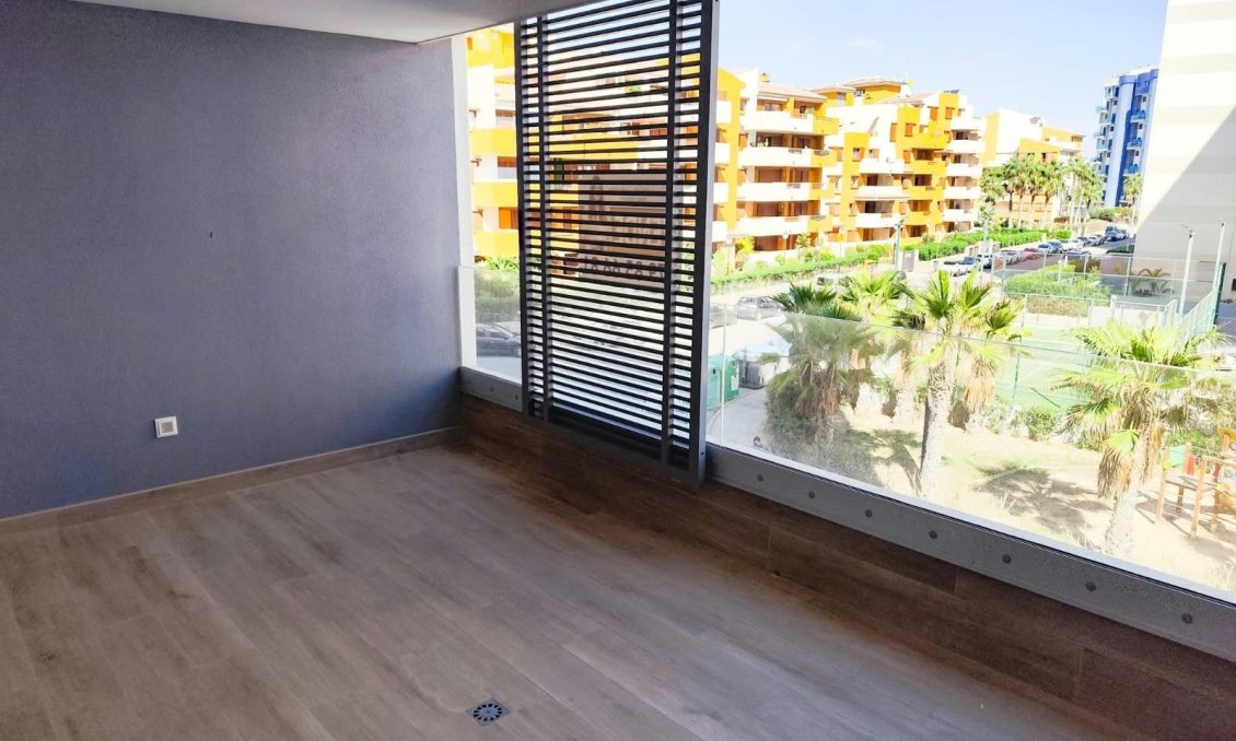 Wiederverkauf - Wohnung -
Orihuela Costa - Punta Prima