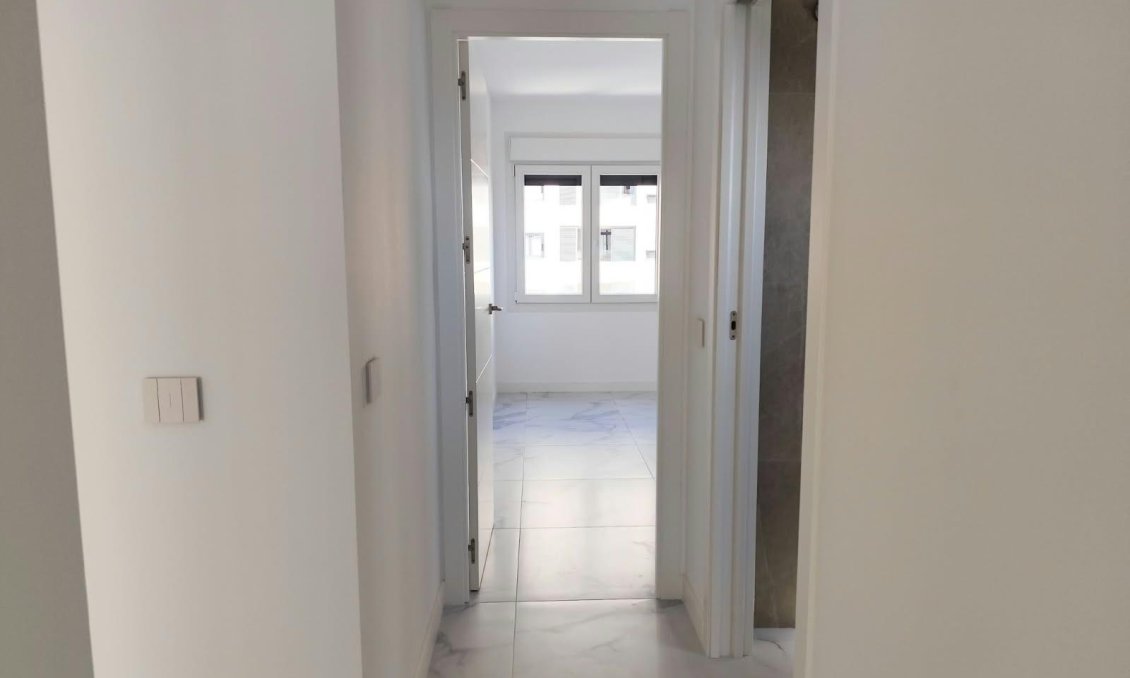 Wiederverkauf - Wohnung -
Orihuela Costa - Punta Prima