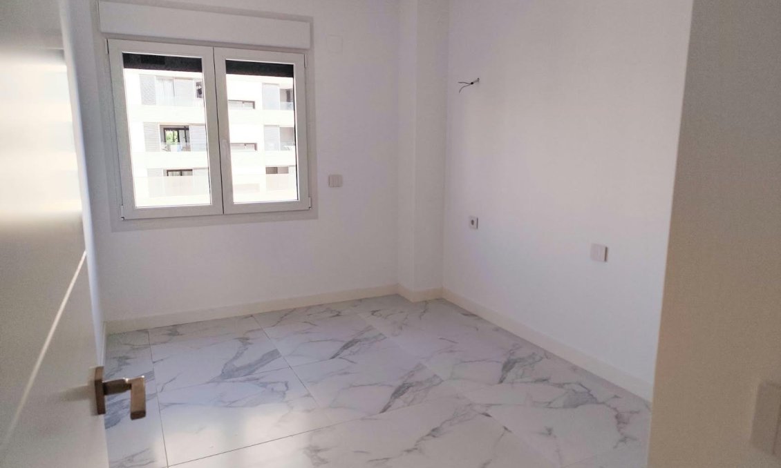 Wiederverkauf - Wohnung -
Orihuela Costa - Punta Prima