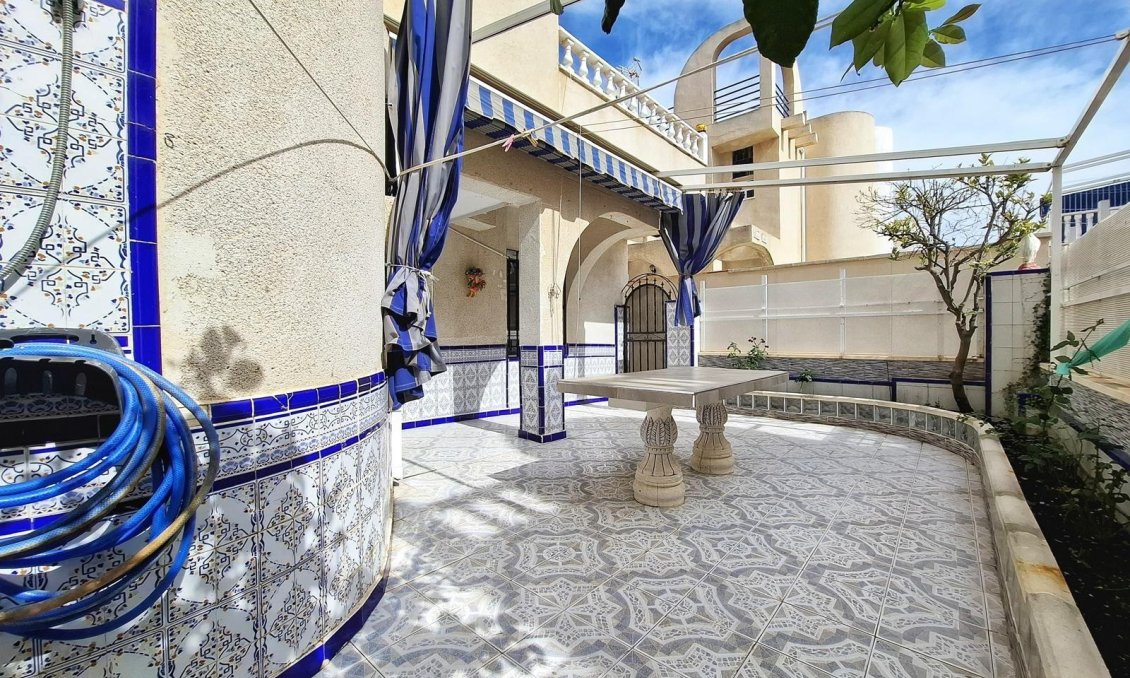 Wiederverkauf - Stadthaus -
Torrevieja - Carrefour
