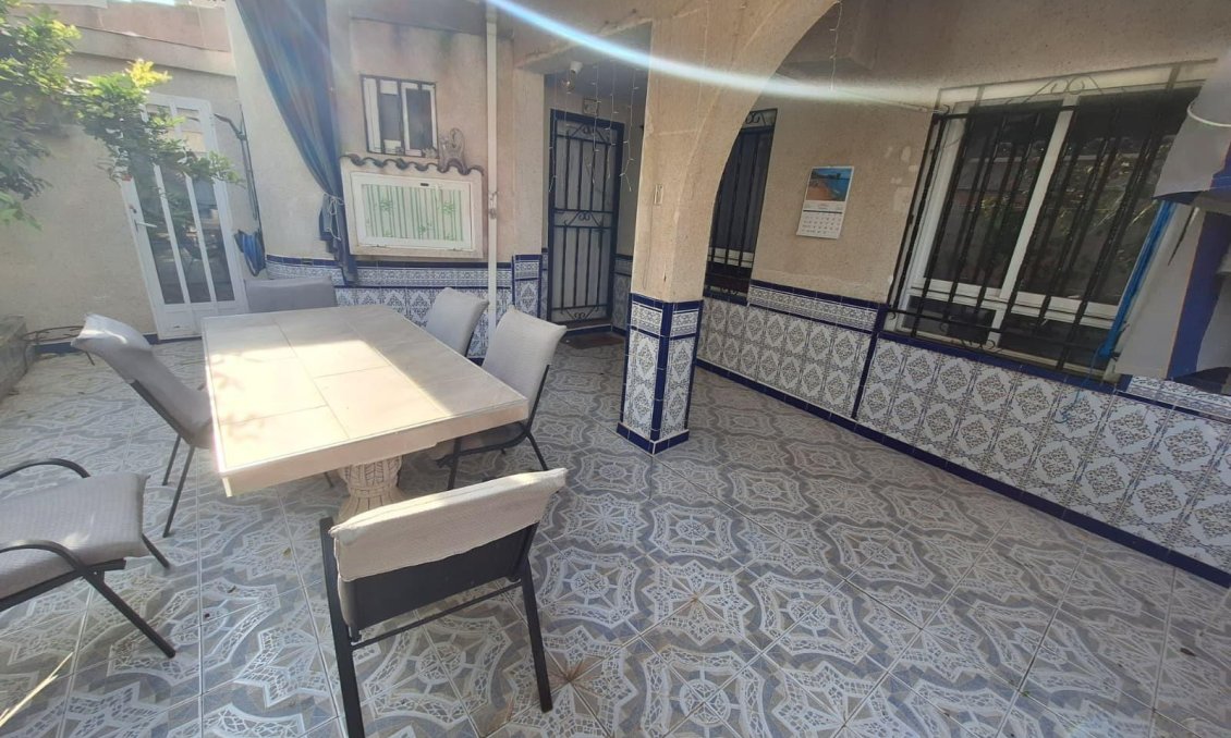 Wiederverkauf - Stadthaus -
Torrevieja - Carrefour