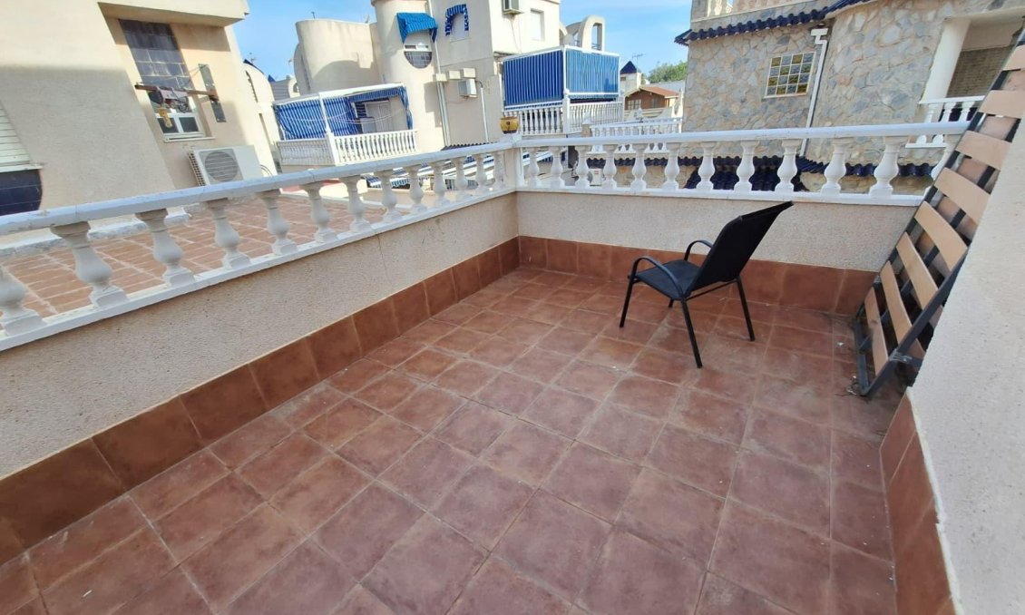 Wiederverkauf - Stadthaus -
Torrevieja - Carrefour