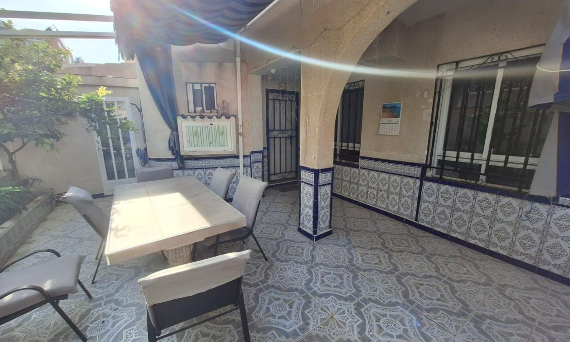 Wiederverkauf - Stadthaus -
Torrevieja - Carrefour