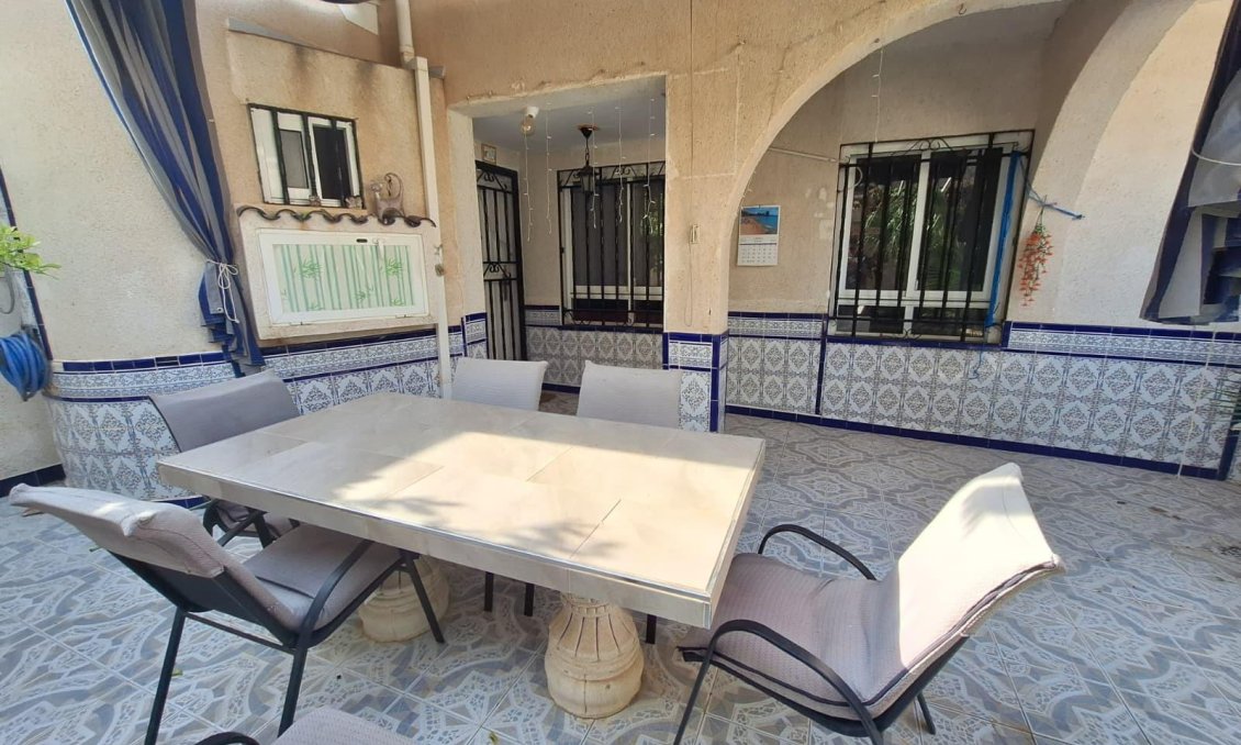 Wiederverkauf - Stadthaus -
Torrevieja - Carrefour