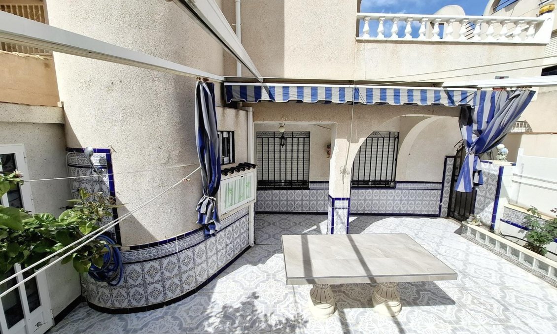 Wiederverkauf - Stadthaus -
Torrevieja - Carrefour
