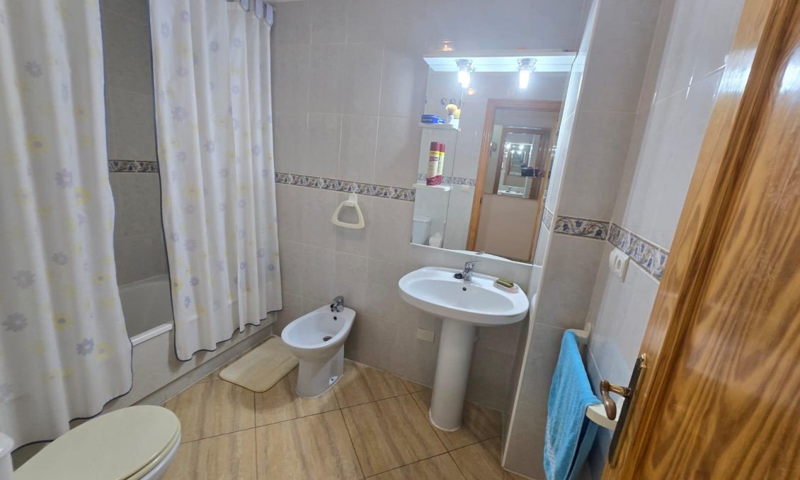 Wiederverkauf - Wohnung -
Torrevieja - Playa del Cura