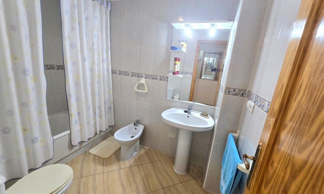 Wiederverkauf - Wohnung -
Torrevieja - Playa del Cura