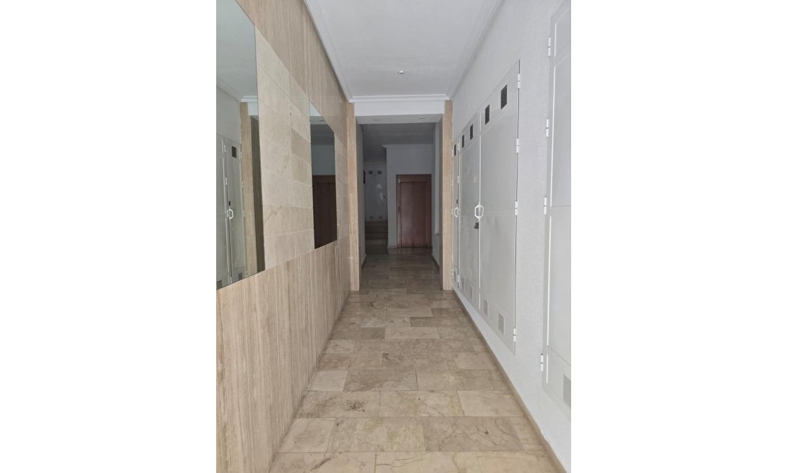 Wiederverkauf - Wohnung -
Torrevieja - Playa del Cura