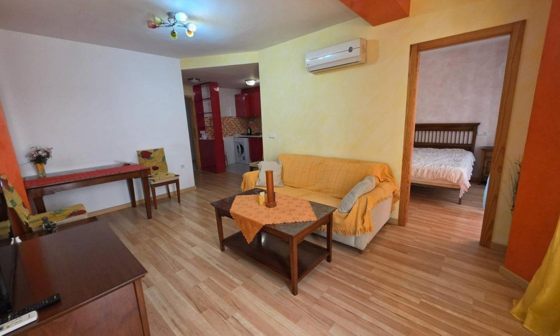 Revânzare - Apartament -
Torrevieja - Estacion De Autobuses