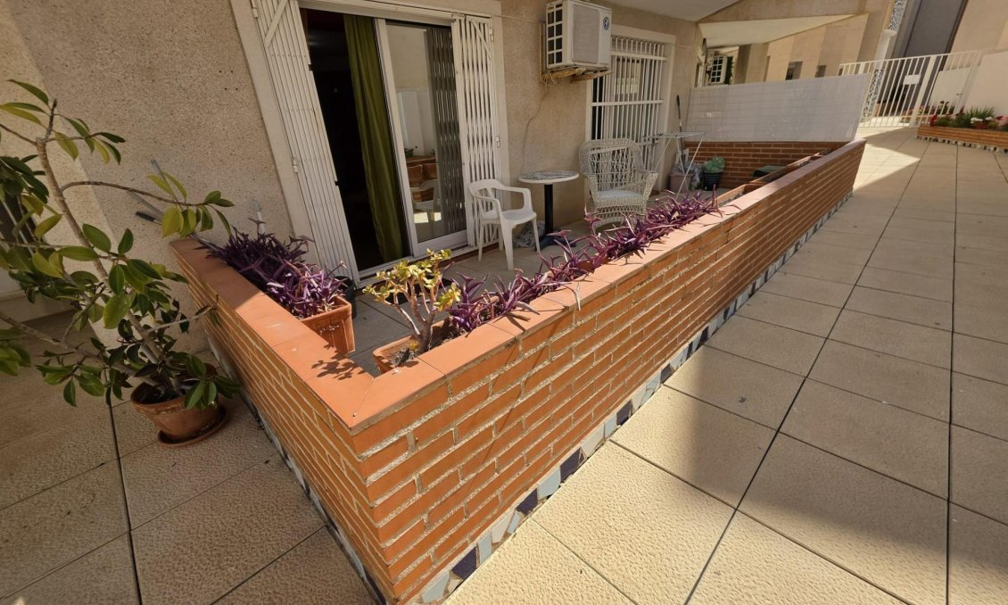 Revânzare - Apartament -
Torrevieja - Estacion De Autobuses