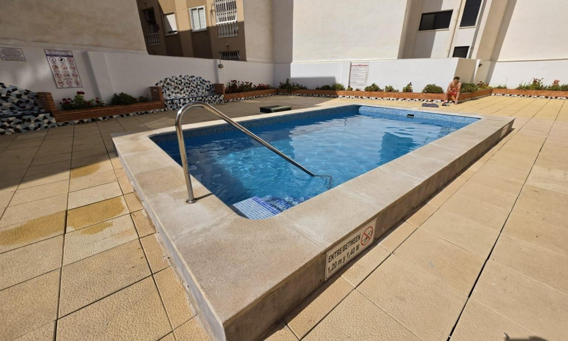 Revânzare - Apartament -
Torrevieja - Estacion De Autobuses