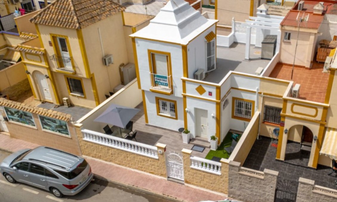 Revânzare - Casă înșiruită -
Torrevieja - Costa Blanca