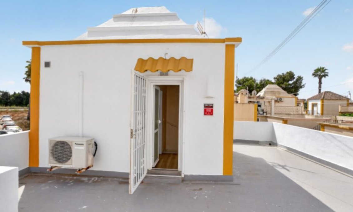 Revânzare - Casă înșiruită -
Torrevieja - Costa Blanca