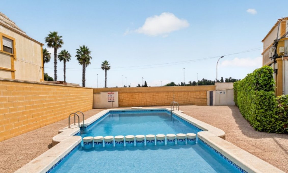 Revânzare - Casă înșiruită -
Torrevieja - Costa Blanca
