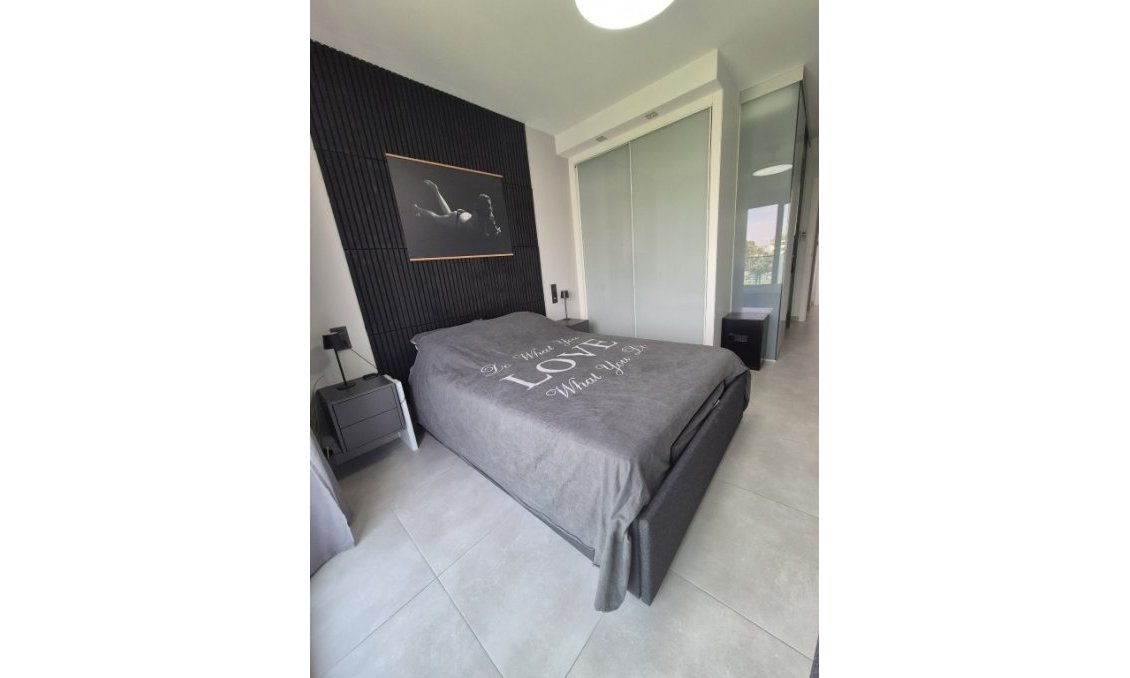 Wiederverkauf - Penthouse -
El Raso - Costa Blanca