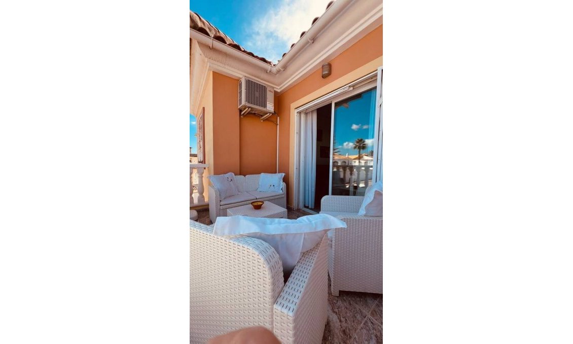 Revânzare - Apartament -
Villamartin - Costa Blanca