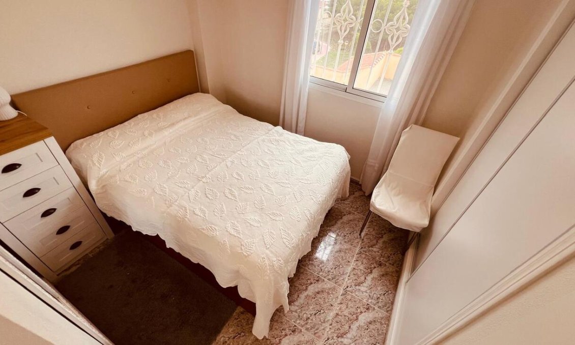 Revânzare - Apartament -
Villamartin - Costa Blanca