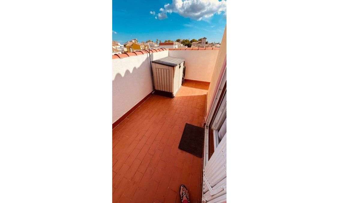 Revânzare - Apartament -
Villamartin - Costa Blanca