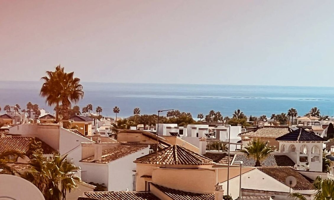 Revânzare - Apartament -
Villamartin - Costa Blanca