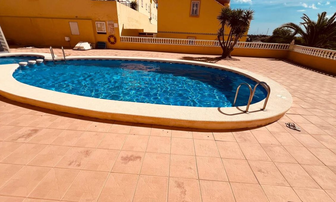 Revânzare - Apartament -
Villamartin - Costa Blanca