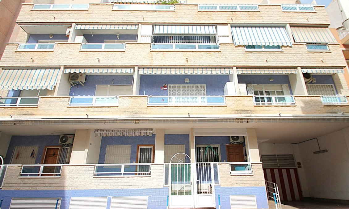 Wiederverkauf - Wohnung -
Torrevieja - Las Piscinas Naturales