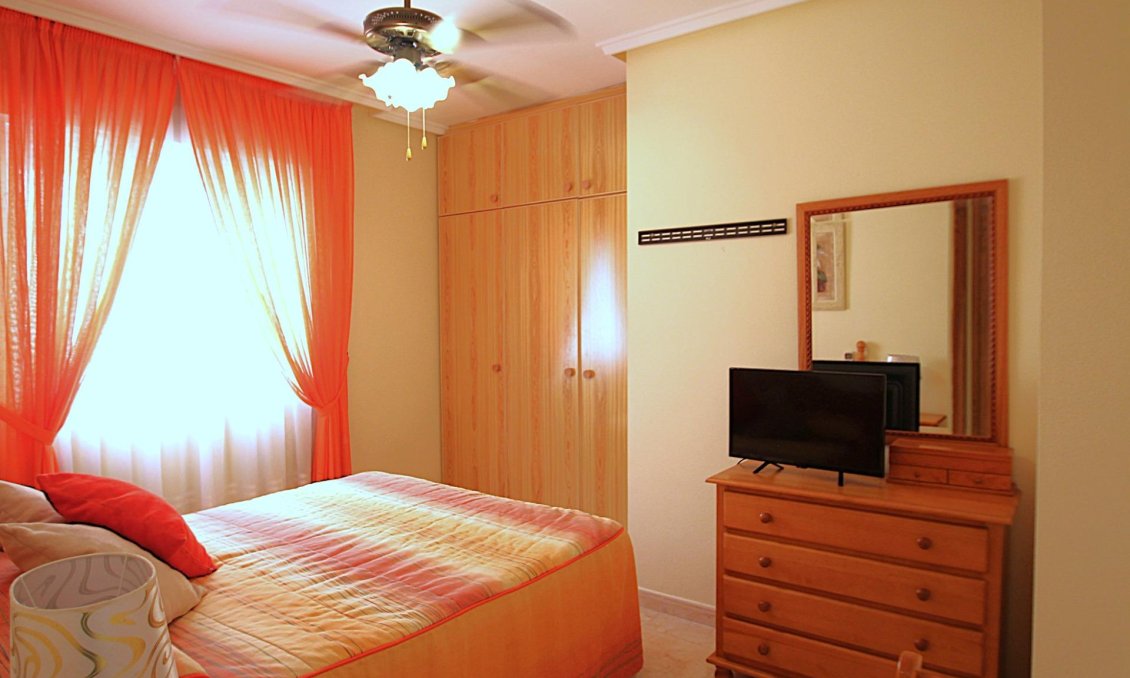 Wiederverkauf - Wohnung -
Torrevieja - Las Piscinas Naturales