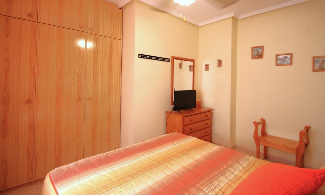 Wiederverkauf - Wohnung -
Torrevieja - Las Piscinas Naturales