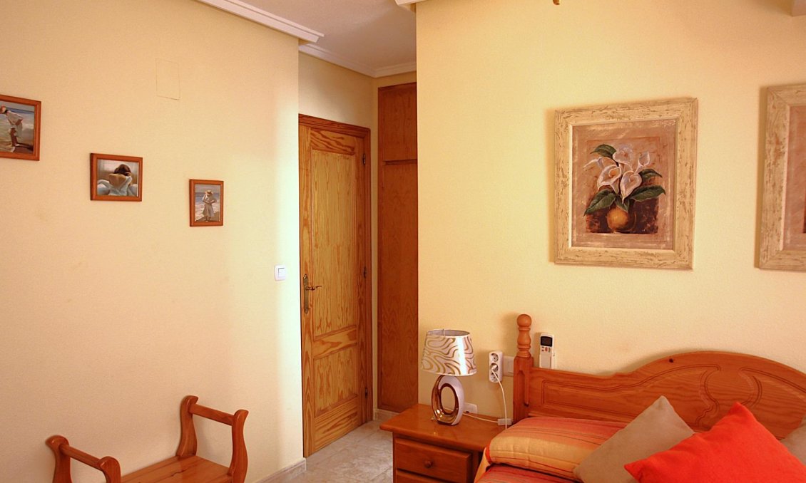 Wiederverkauf - Wohnung -
Torrevieja - Las Piscinas Naturales